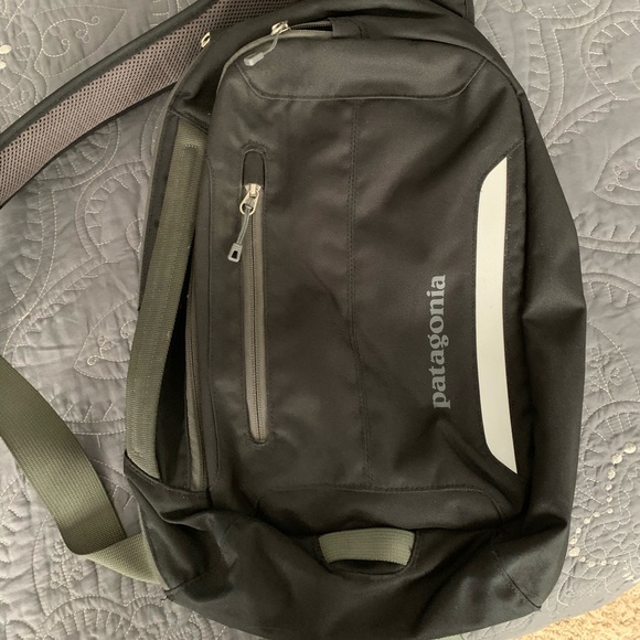 Patagonia Handbags - Patagonia Mass Sling